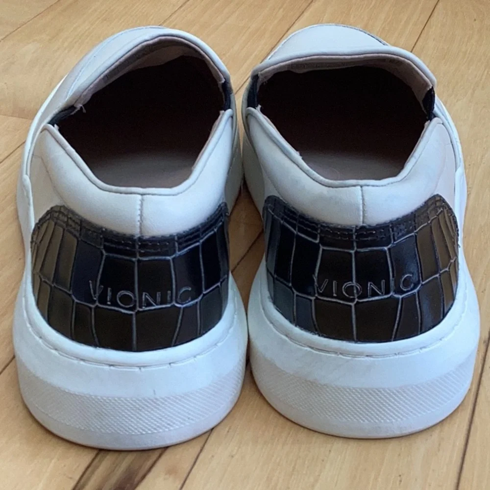 Vionic Dinora cream and black Croc or snakeskin Platform Slip On Sneaker